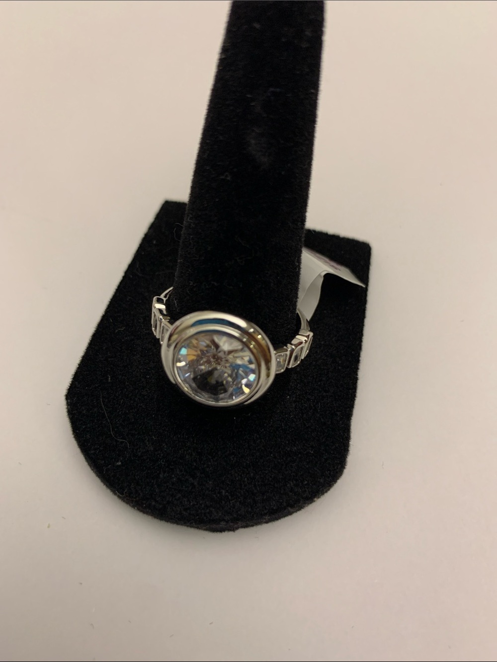 Silver-Tone Clear Crystal Round Cocktail Ring - Women Jewelry Size 9 New